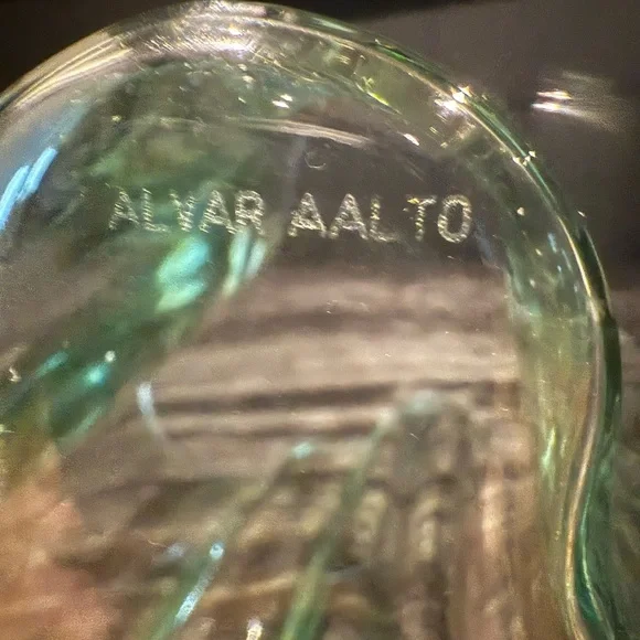 Alvar Aalto Littala Wavy Glass Vase from MOMA Museum of Modern Art NYC. 🪻🪻🪻 - Picture 4 of 9
